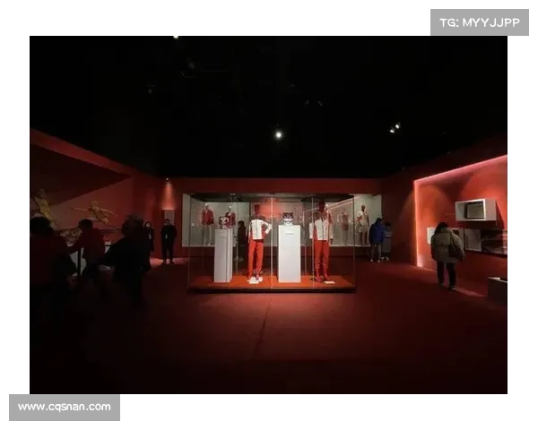 香港故宫击剑展亮相 春秋玉柄剑与现代电子剑共襄盛举